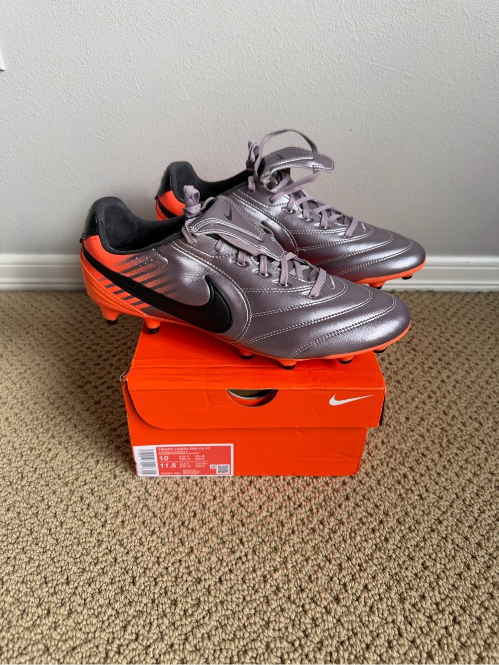 Nike Tiempo Ligera Pro FT FG Firm Ground Soccer Cleats (Men’s 10) 2010 World Cup
